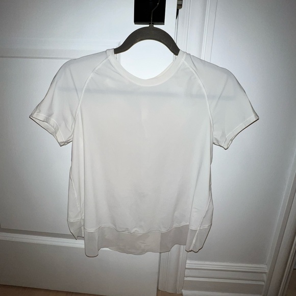 Lululemon cropped white short sleeve shirt - Picture 1 of 3